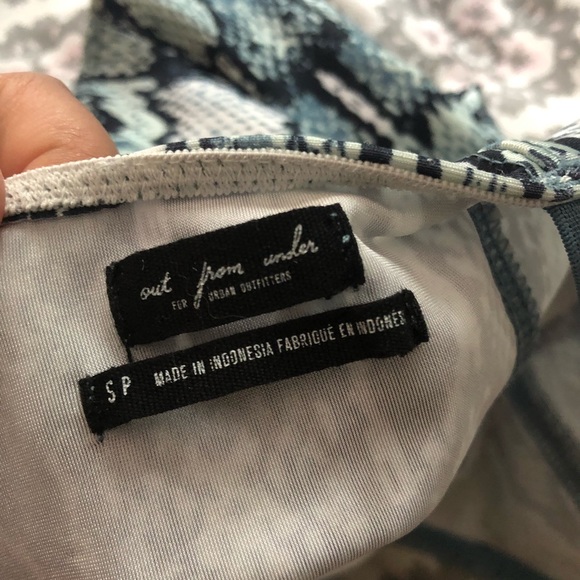 ✨NEW Urban Outfitters Snakeskin Bodysuit - Picture 13 of 13